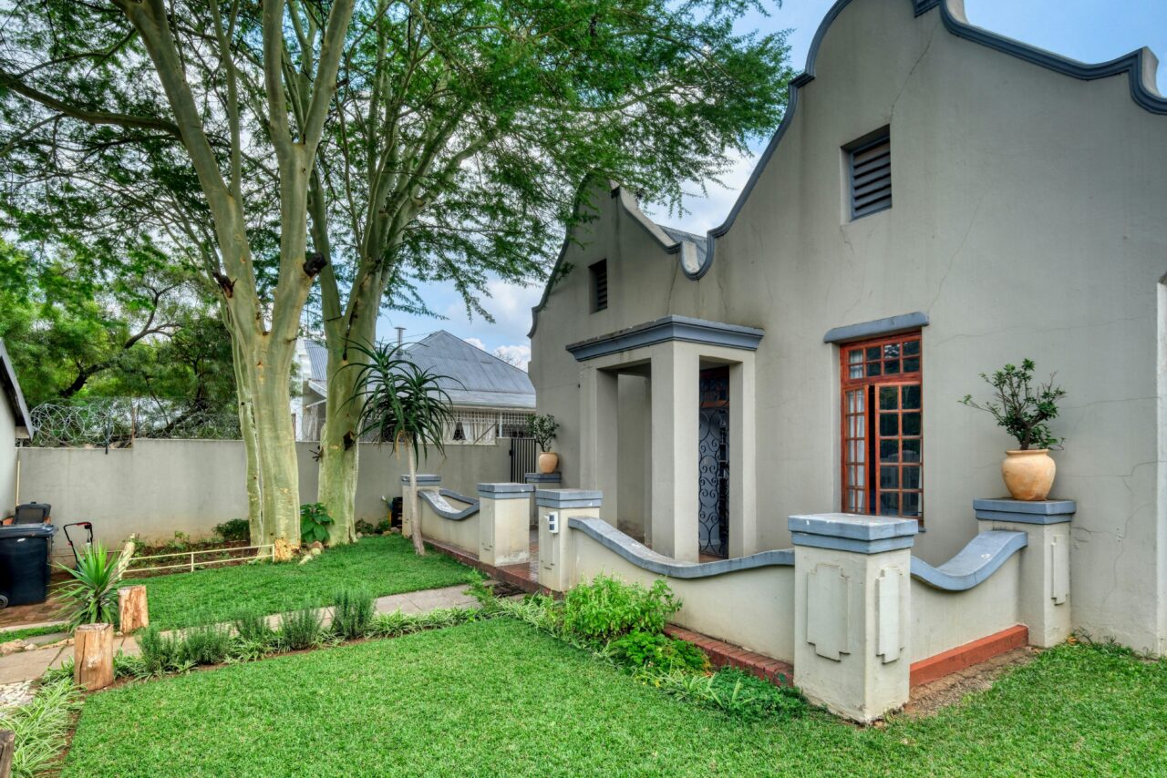 5 Categories of Real Estate in Pakistan